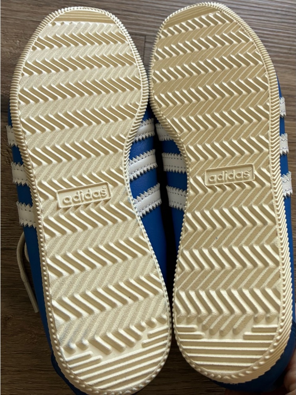 adidas Men’s Japan Bright Royal Blue Shoes Sneakers JS3773. - Picture 4 of 5
